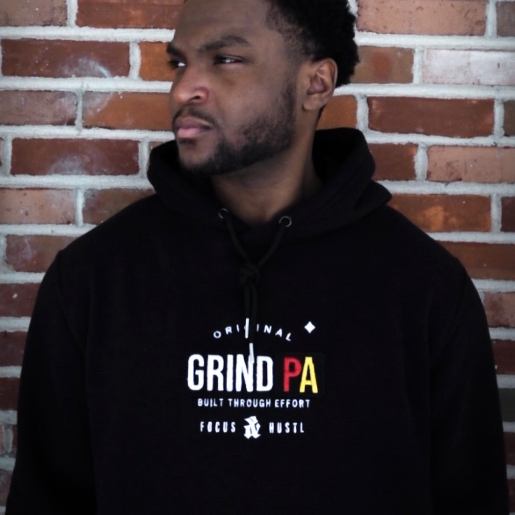 BLACK PULLOVER HOODIES