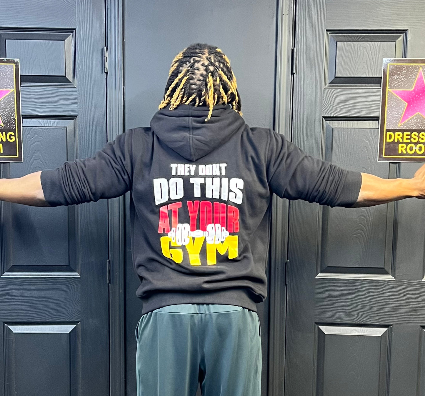 BLACK PULLOVER HOODIES
